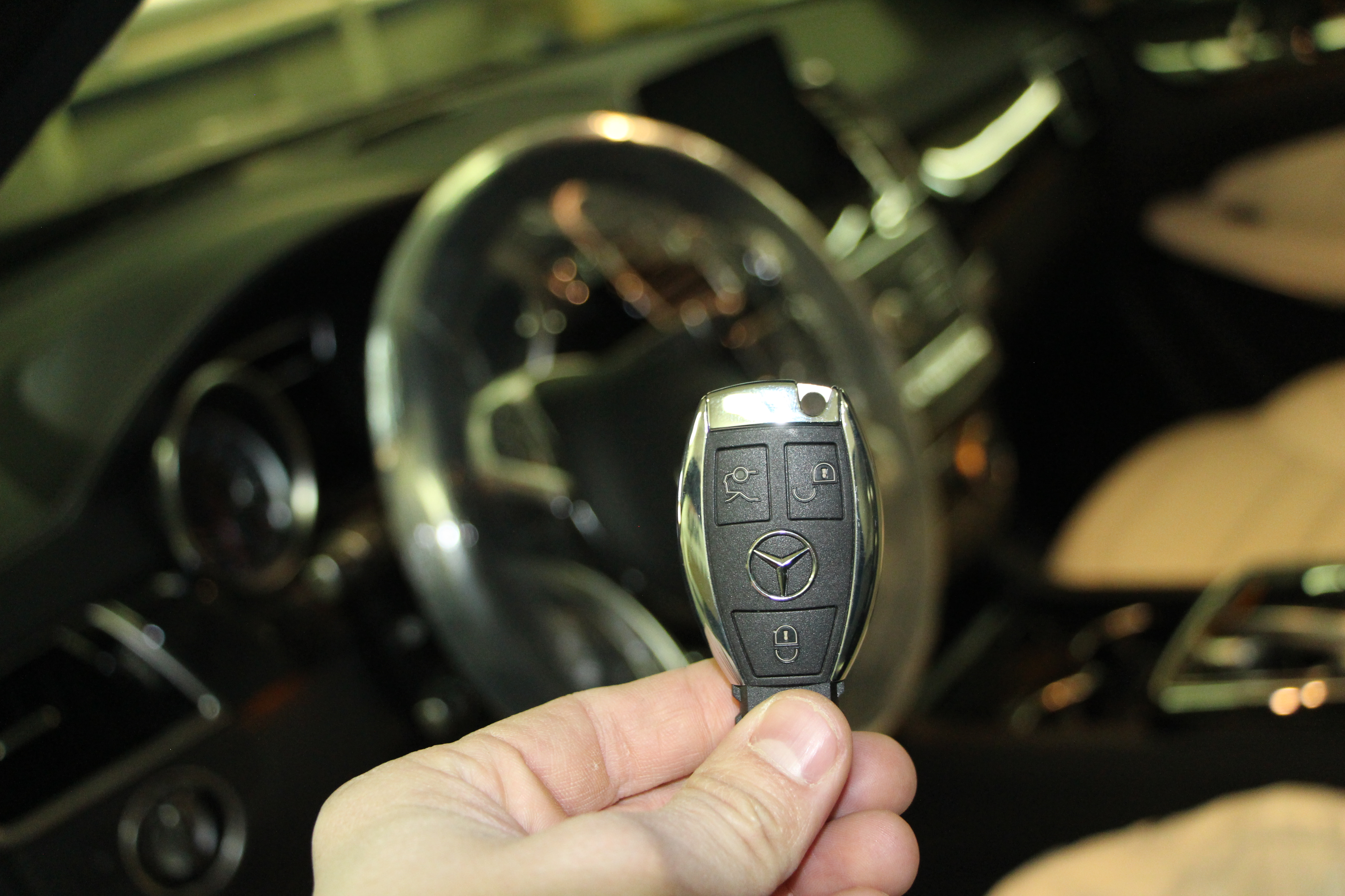 Mercedes GLS AMG Защита от угона в компании Электроклуб
