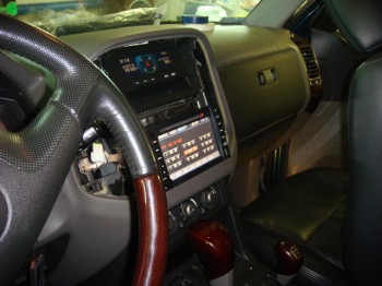 MITSUBISHI PAJERO IV