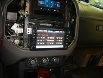 MITSUBISHI PAJERO IV