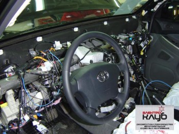 TOYOTA LANDCRUISER PRADO