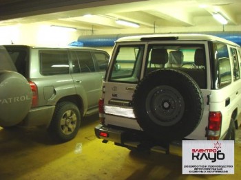 TOYOTA LANDCRUISER 70