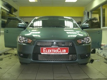 MITSUBISHI LANSER X. Тонирование стекол.
