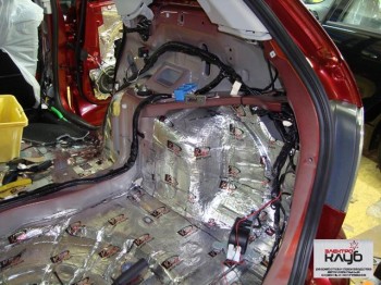 MAZDA(Мазда) CX7. Эксклюзивная шумоизоляция. Шумовиброизоляция. Антицарапийная полировка.